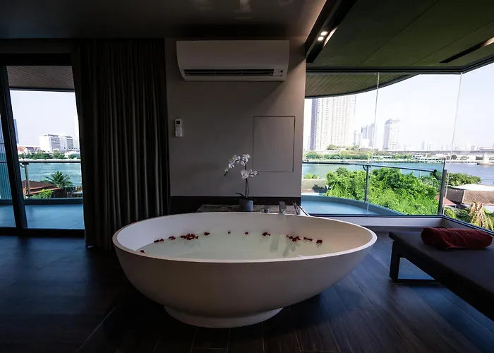 Hotel We Riverfront Bangkok