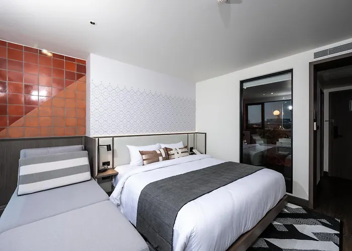 Hotel We Riverfront Bangkok