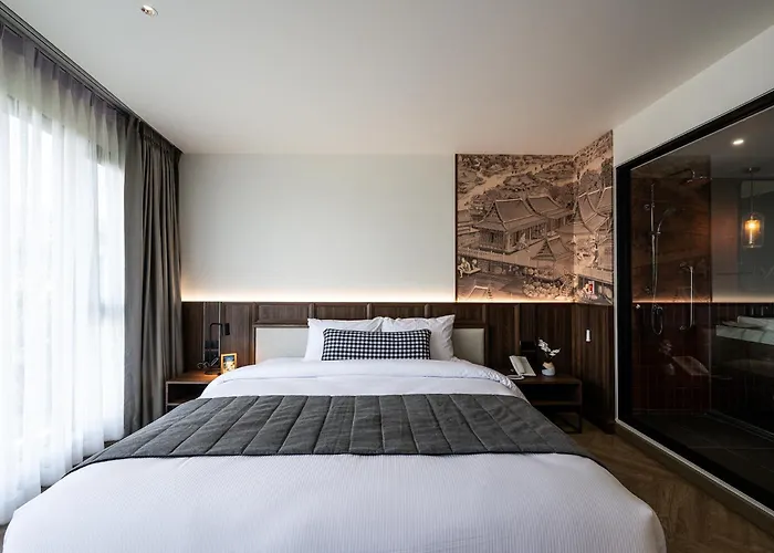 Hotel We Riverfront