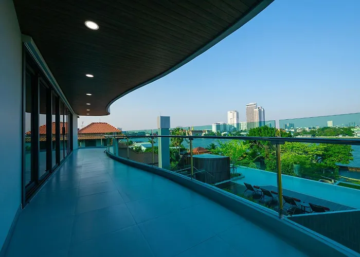 Hotel We Riverfront Bangkok