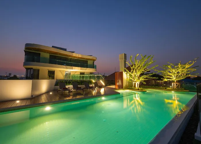 Hotel We Riverfront Bangkok